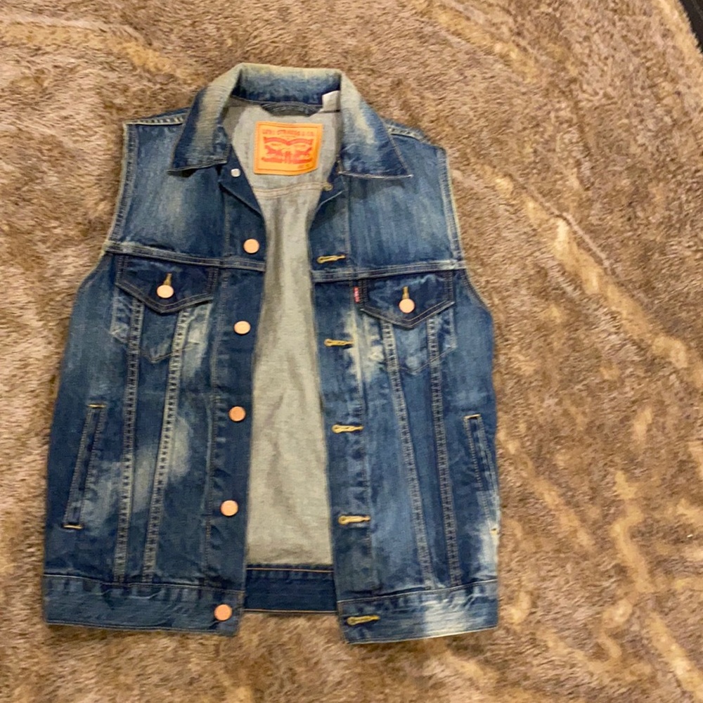Levis sleeveless jean vest